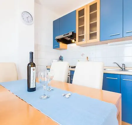Mirella Apartman