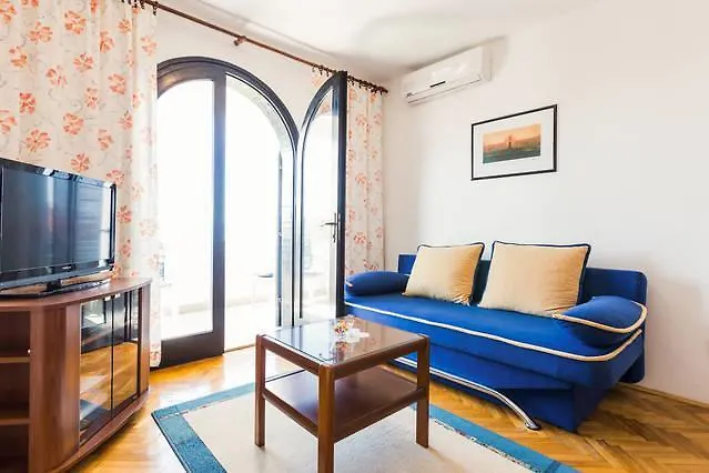 Mirella Apartamento Kožino