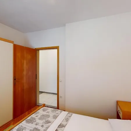 Mirella Apartament