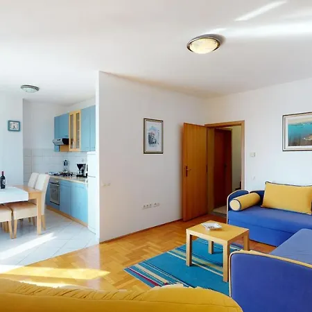 Mirella Apartament *