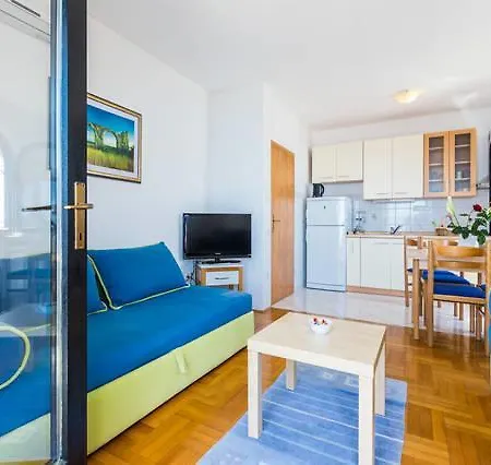 Mirella Apartament *