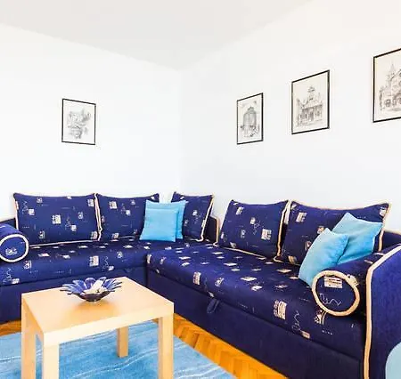 Apartman Mirella *